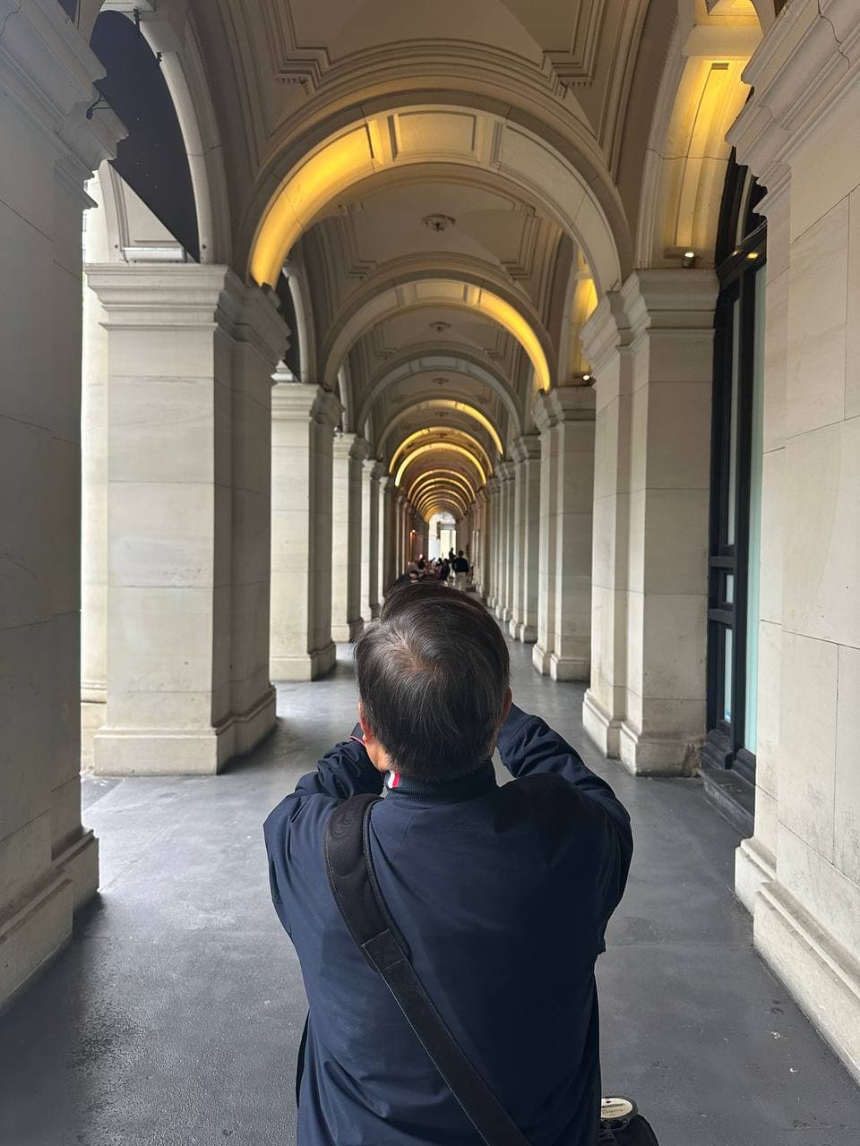 Joseph photographing Melbourne's Southbank promenade and city skyline with a Canon R8 and 24-105mm lens